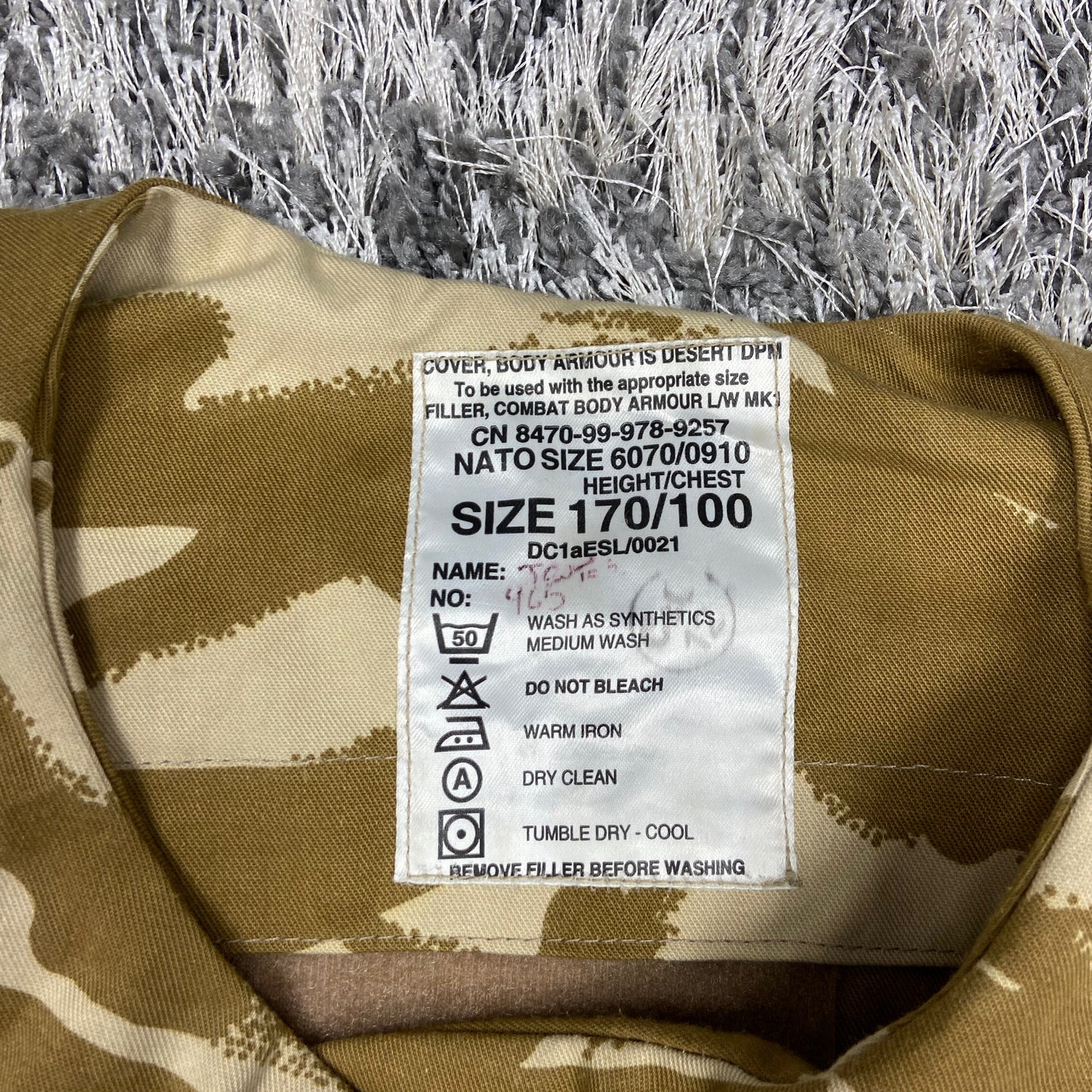 1990s MULTIPOCKET TACTICAL DESERT CAMO VEST