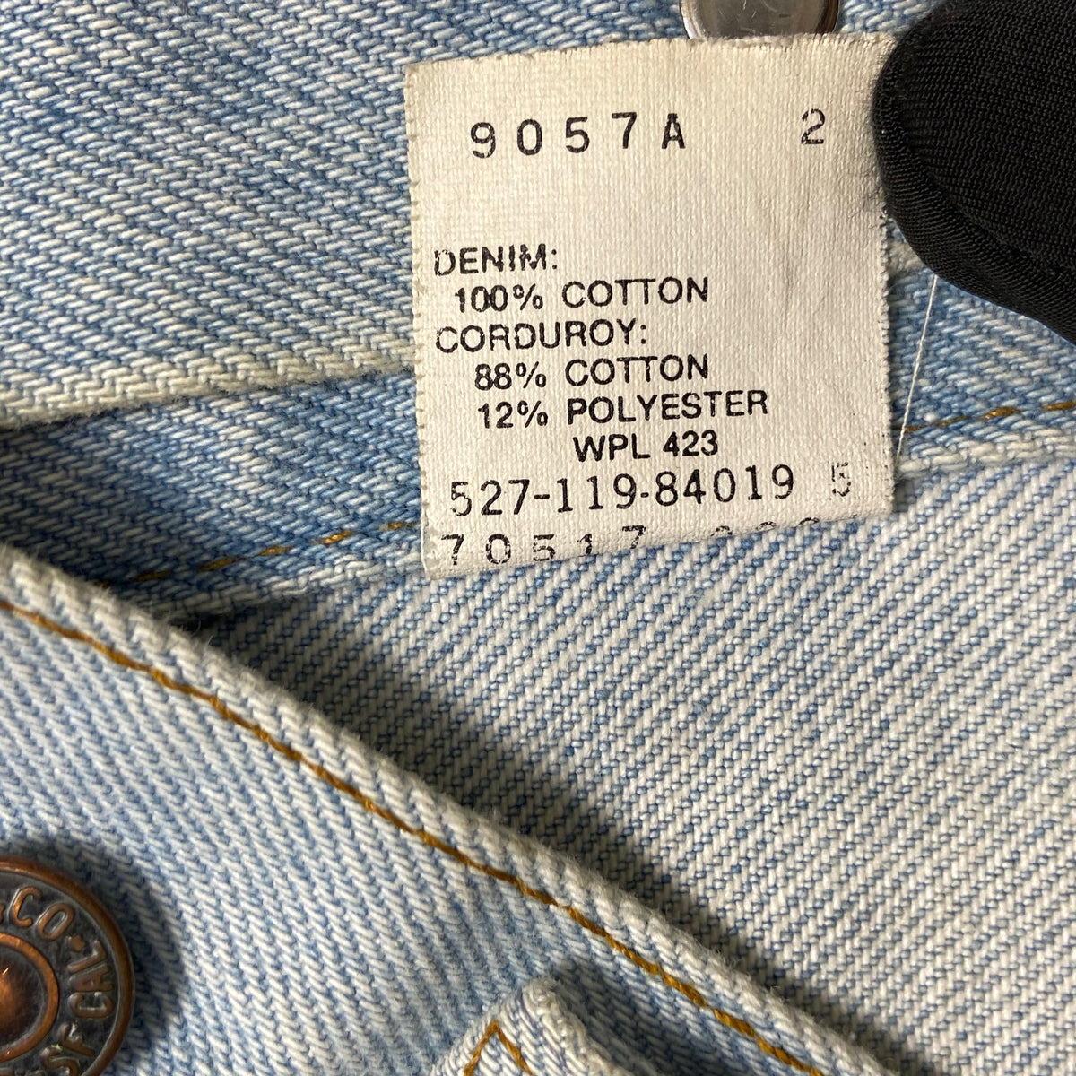 1980s LEVIS BABY BLUE FADED DENIM HEAVY VEST
