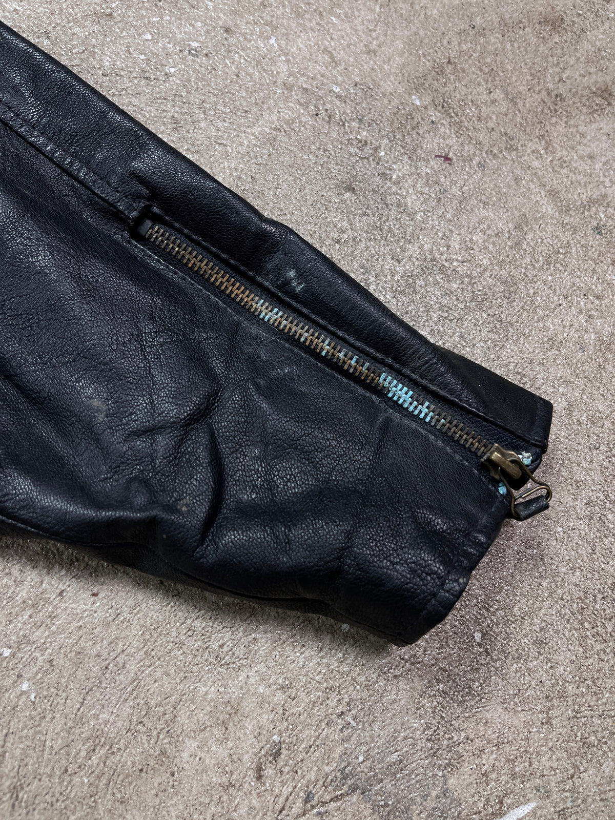 1980s VINTAGE REAL LEATHER BOXY BIKER JACKET