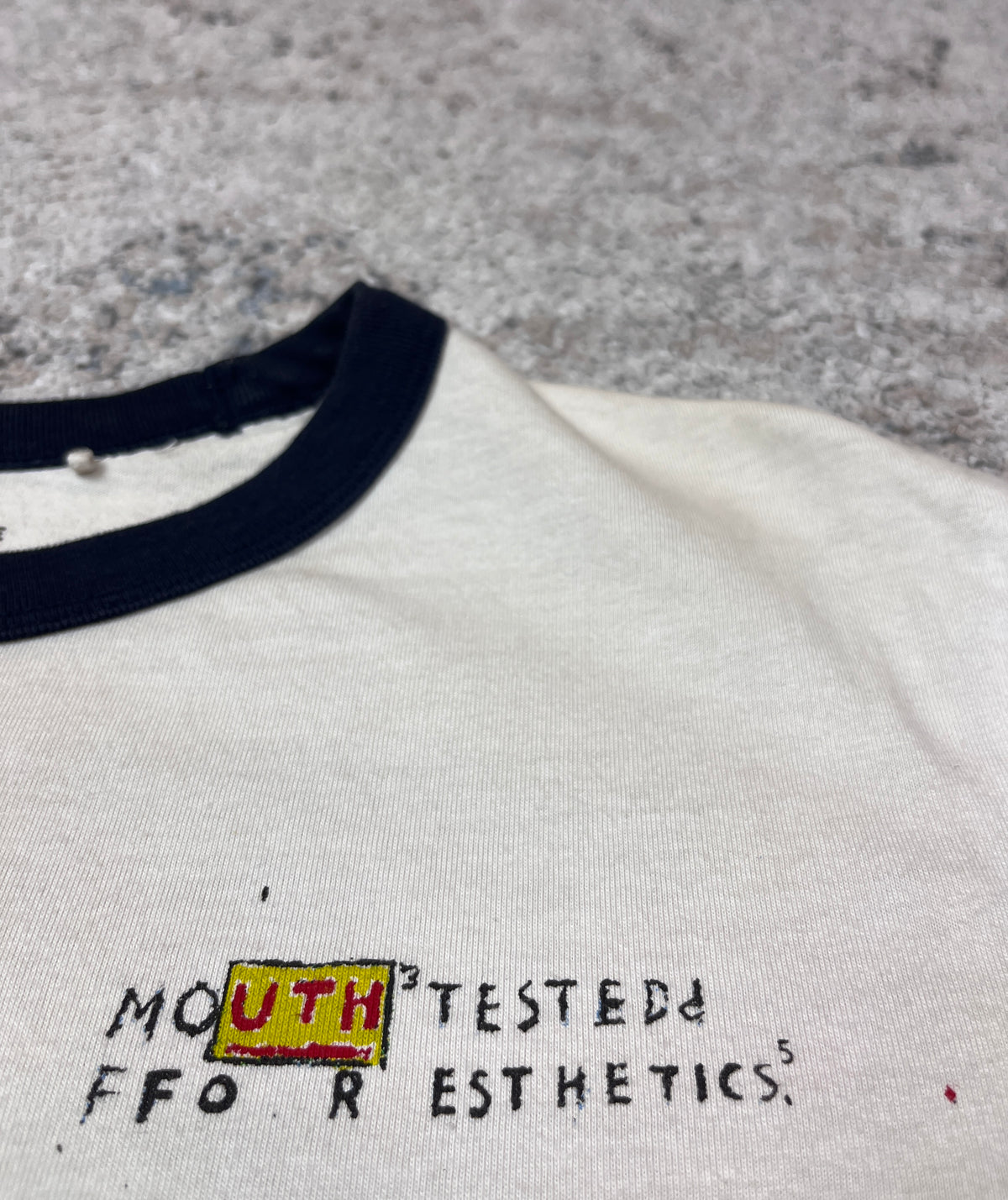 UNIQLO x JEAN-MICHEL BASQUIAT SAMO - FADED TEE