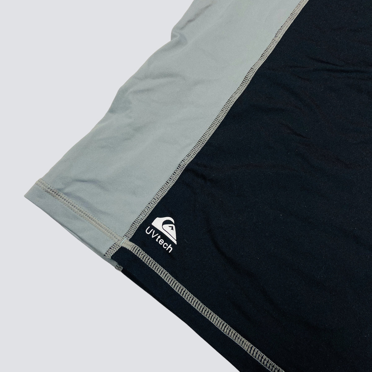 2000s QUIKSILVER THERMAL SURF TEE