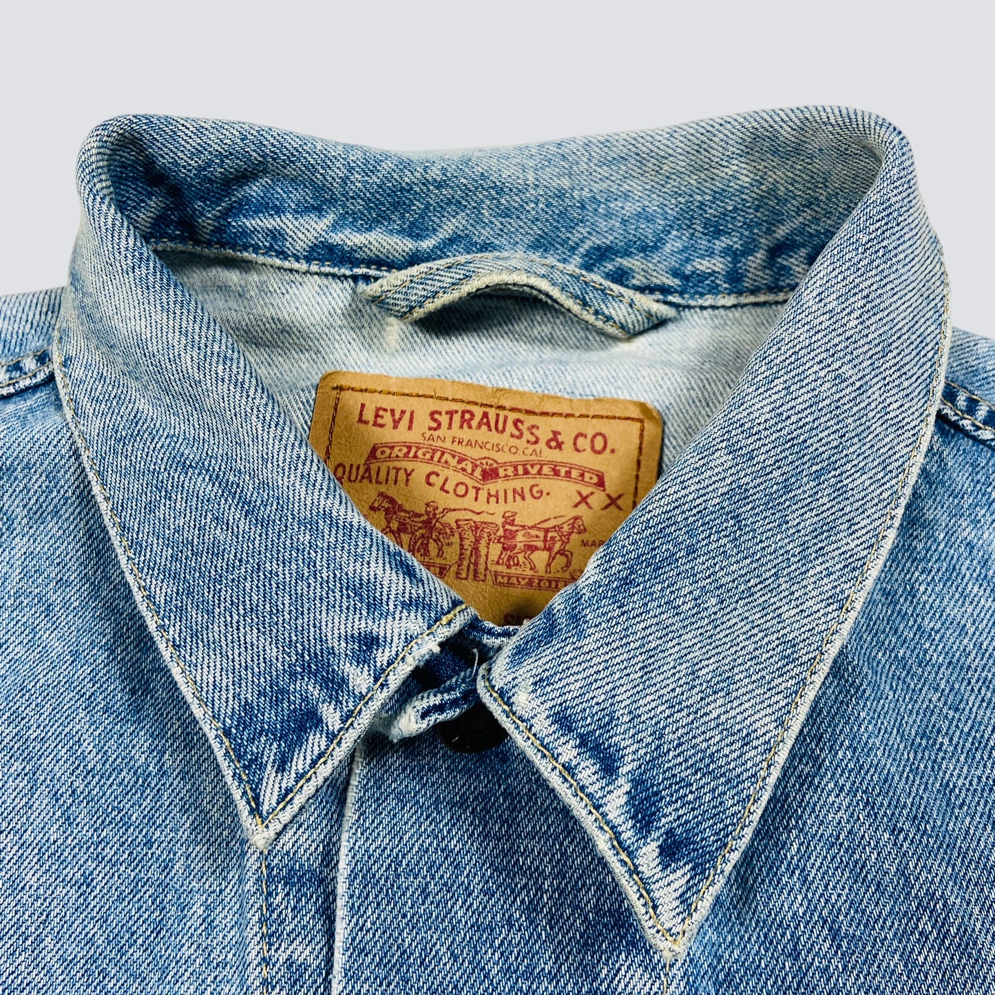 1990s LEVI'S BABY BLUE JEANS JACKET