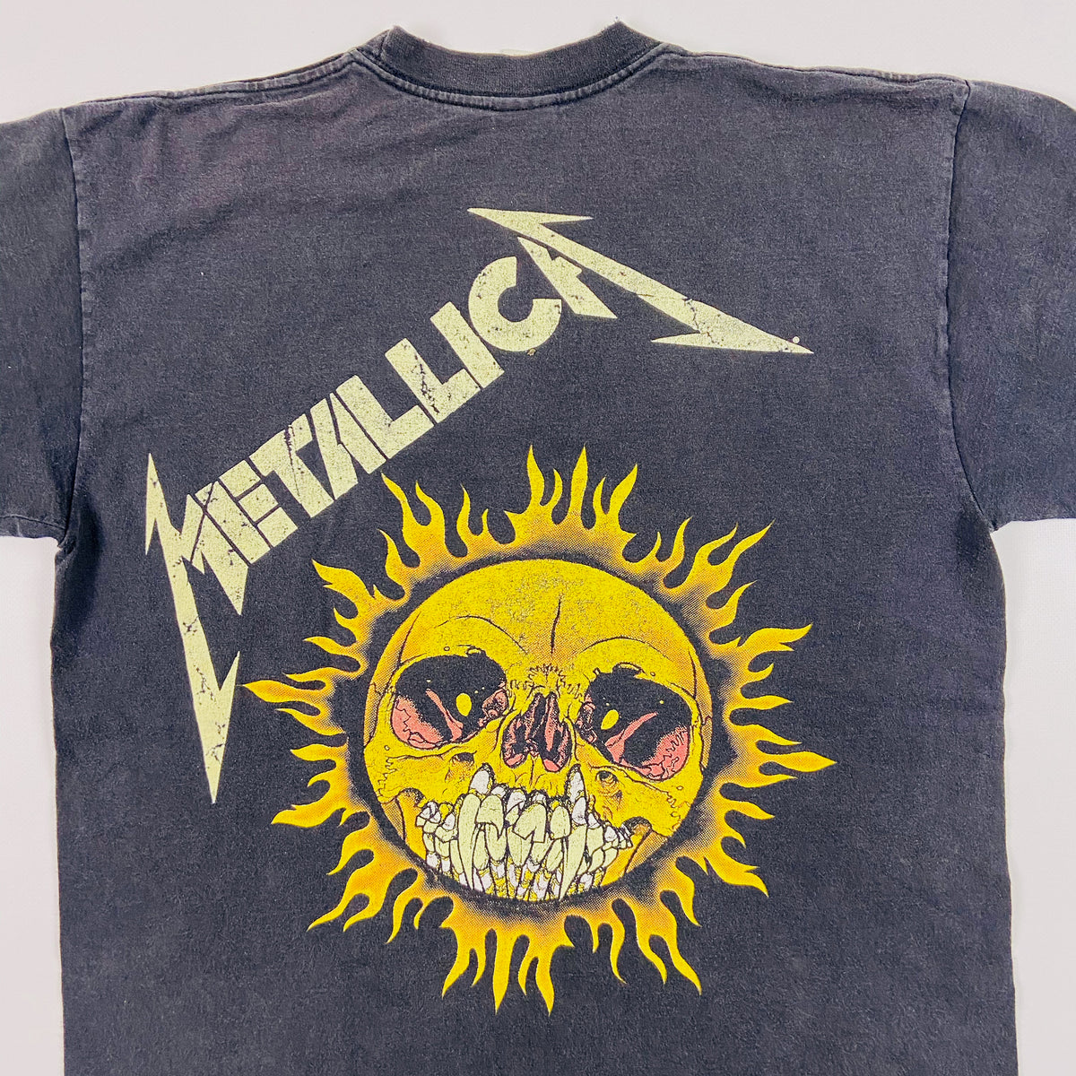 1990s METALLICA FLAMED SKULL SUNFADED TEE