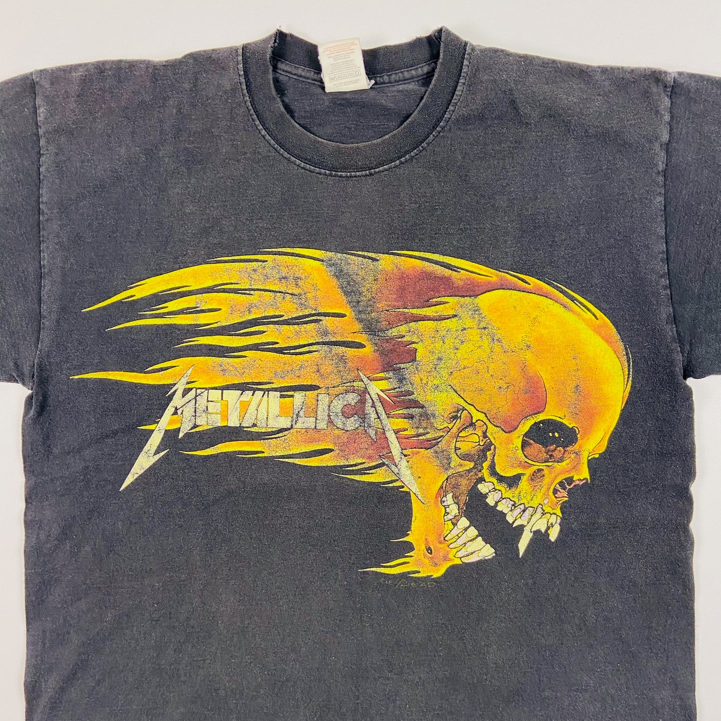 1990s METALLICA FLAMED SKULL SUNFADED TEE