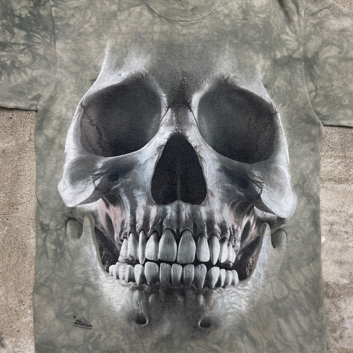 THE MOUNTAIN 3D SKULL BY DAVID PENFOUND TEE