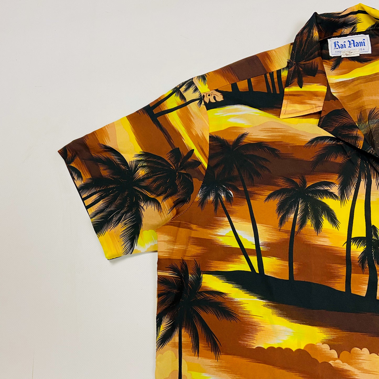 1980s SUN FLORAL ALOHA SHIRT MADE IN HAWAII
