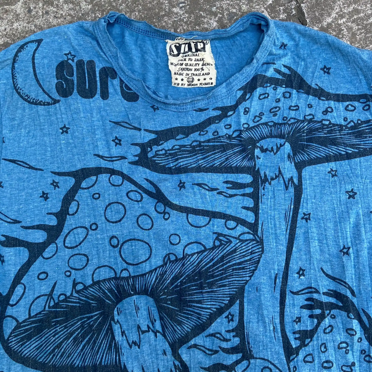 SURE MAGIC MUSHROOMS by MOON FLOWER TEE