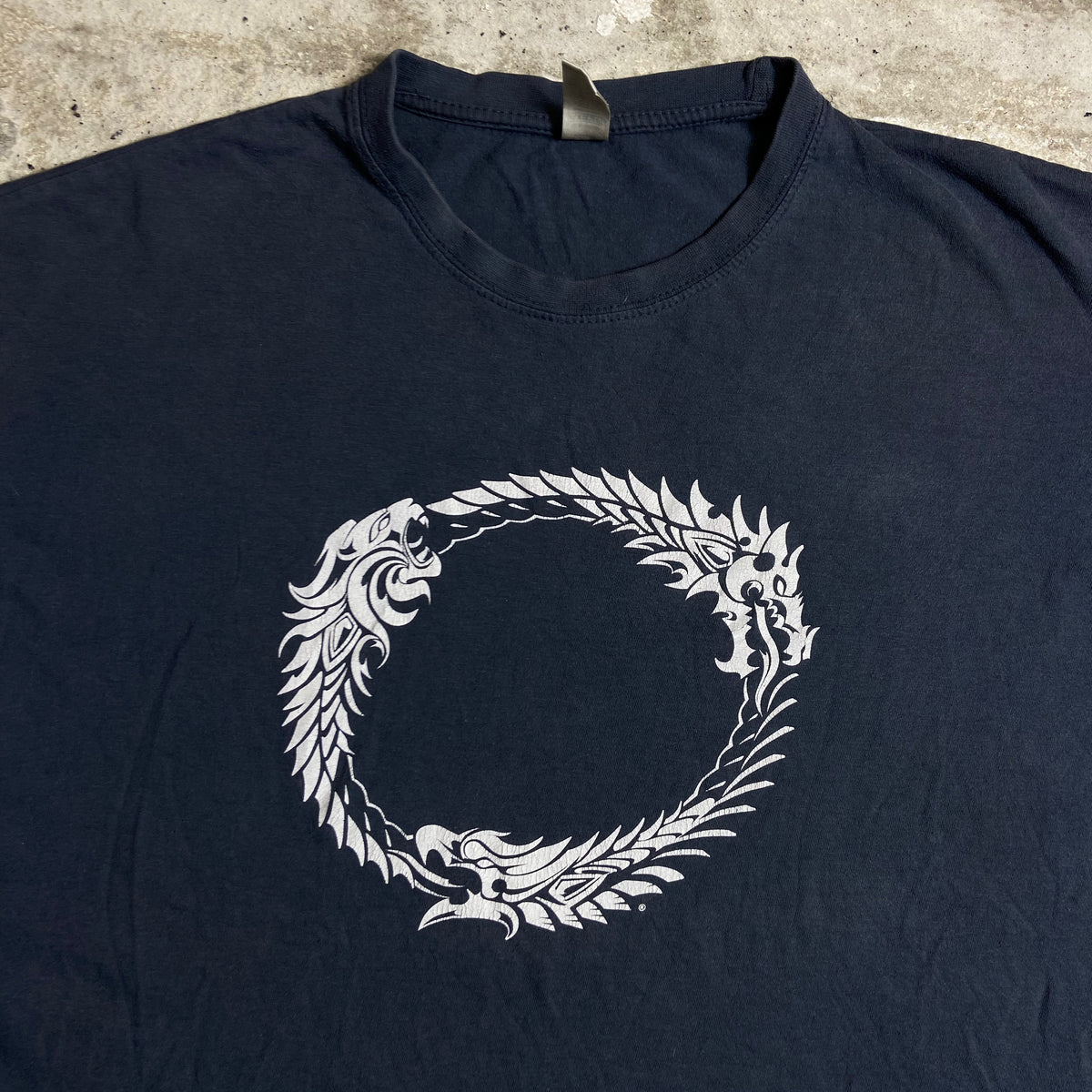 2014 THE ELDER SCROLLS UROBOROS TAMRIEL UNLIMITED TEE