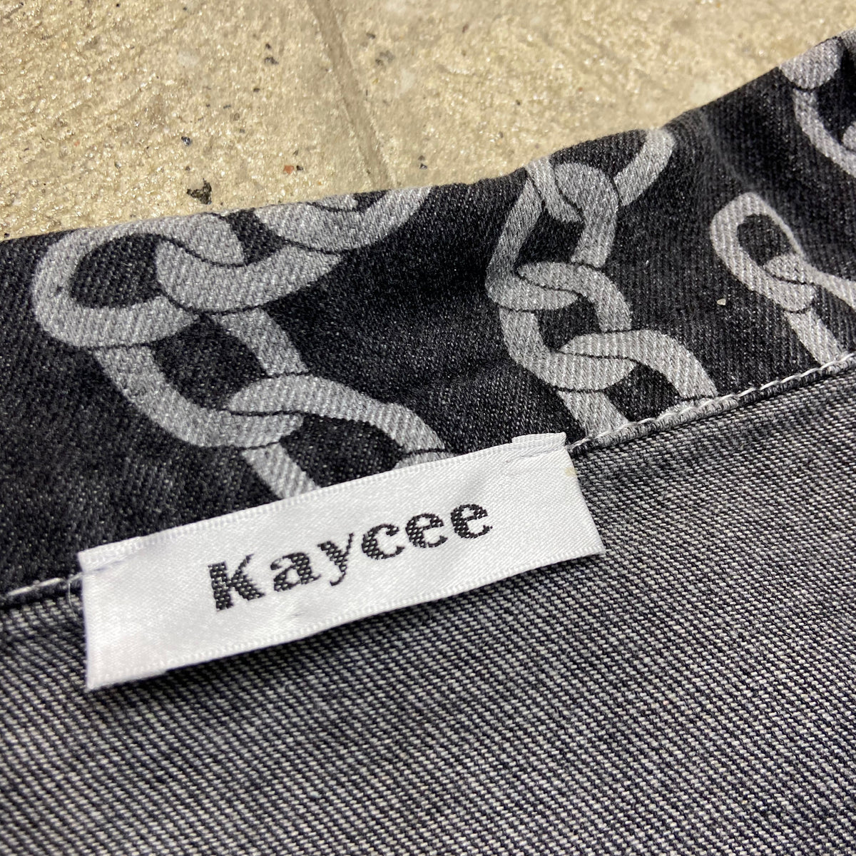 KAYCEE OVERPRINTED CHAINS DENIM JACKET 2000s