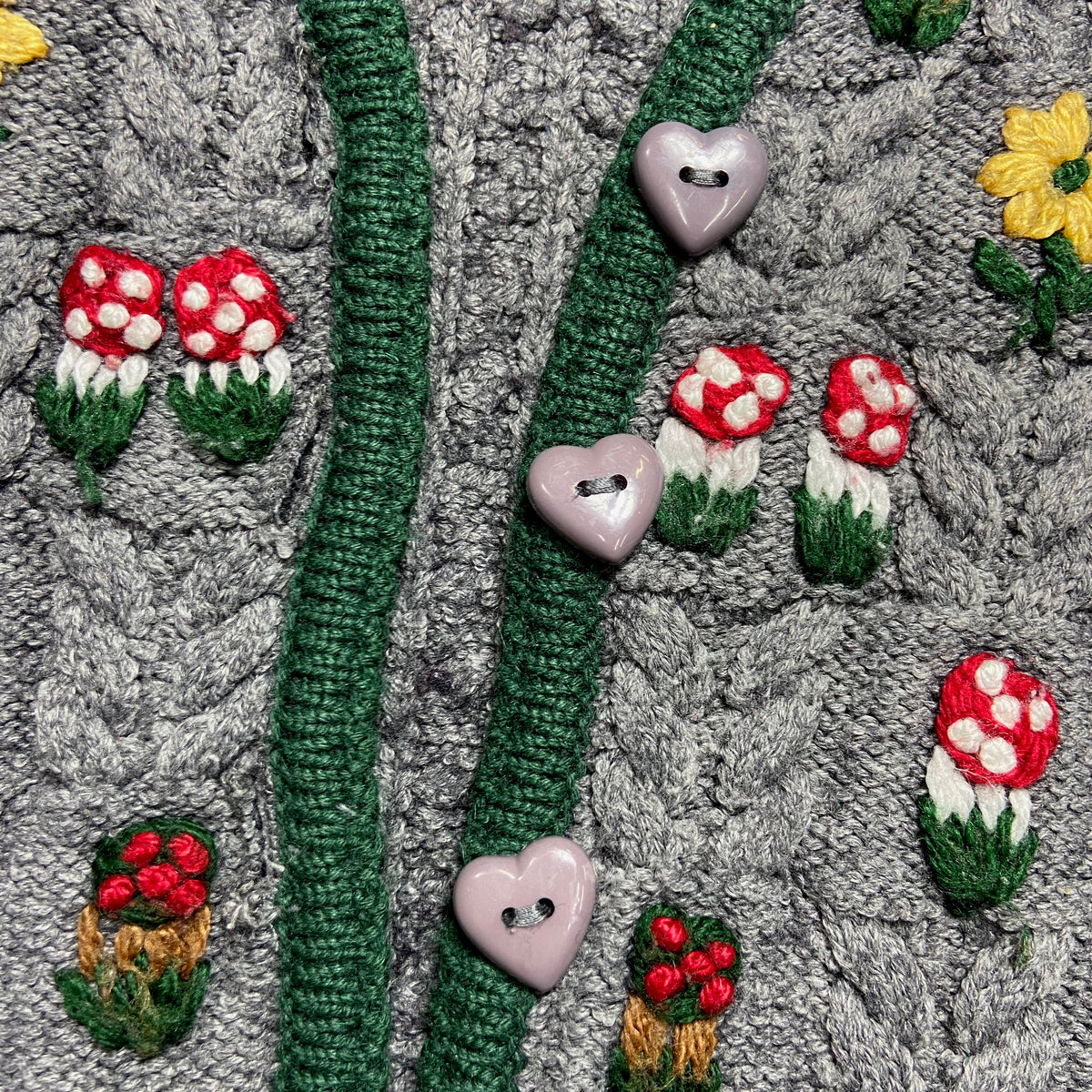 CUTE MUSHROOMS AND FLOWERS HANDCRAFTED KNITTED VEST 1980s