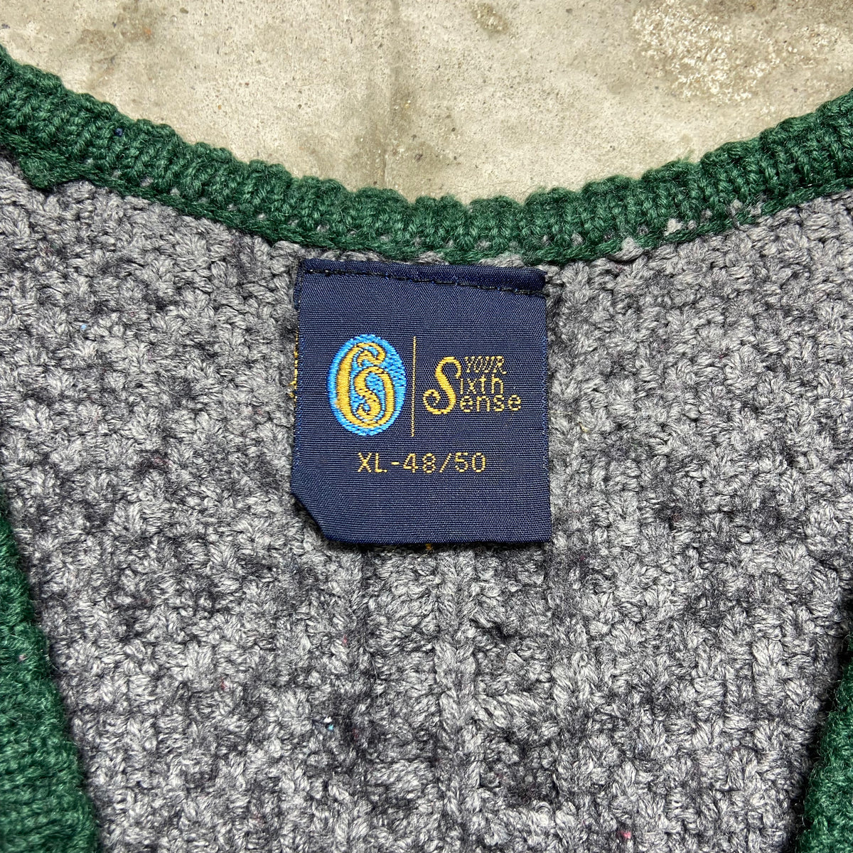 CUTE MUSHROOMS AND FLOWERS HANDCRAFTED KNITTED VEST 1980s