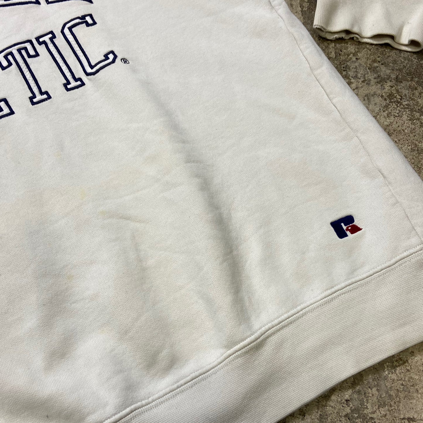1990s RUSSELL ATHLETIC VINTAGE SWEATSHIRT