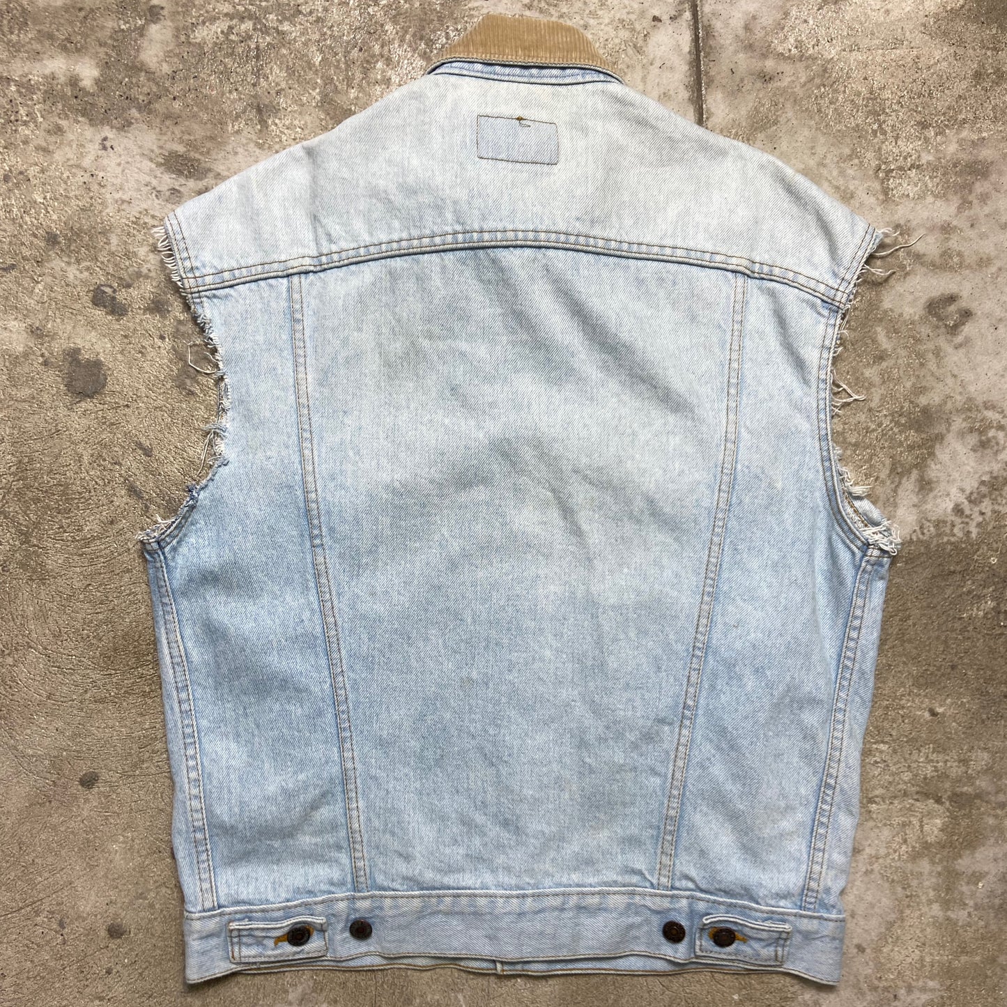 1980s LEVIS BABY BLUE FADED DENIM HEAVY VEST