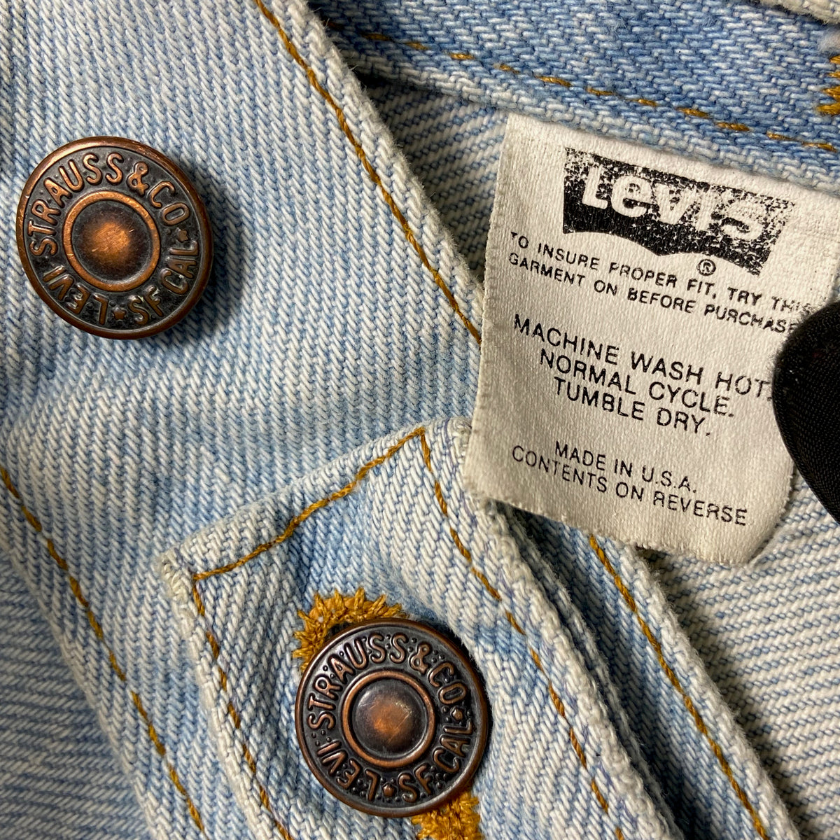 1980s LEVIS BABY BLUE FADED DENIM HEAVY VEST