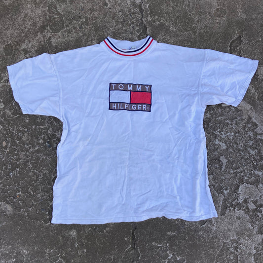 1990s TOMMY HILFIGER EMBROIDERED BIG LOGO TEE