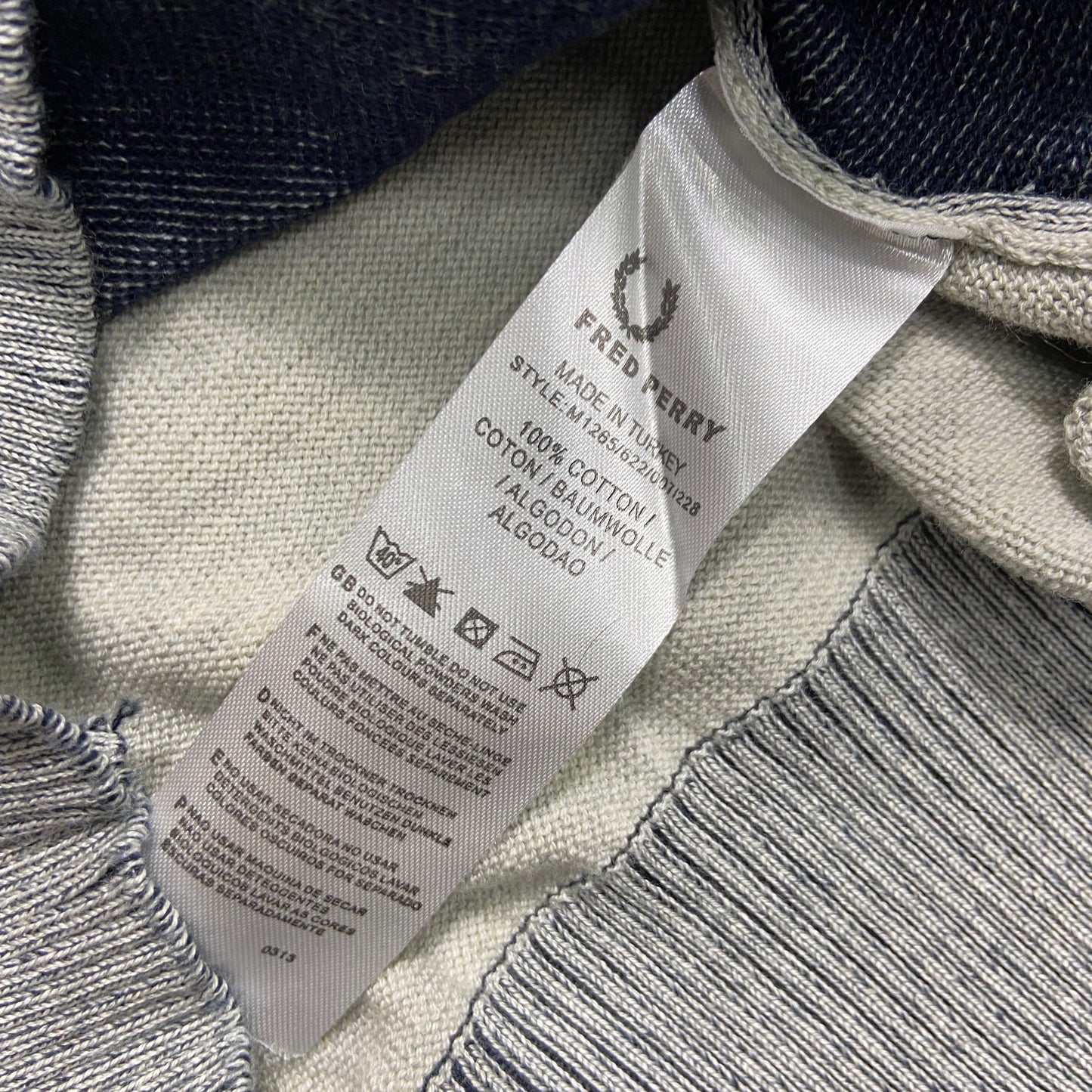 1990s FRED PERRY V NECK KNITTED SWEATER