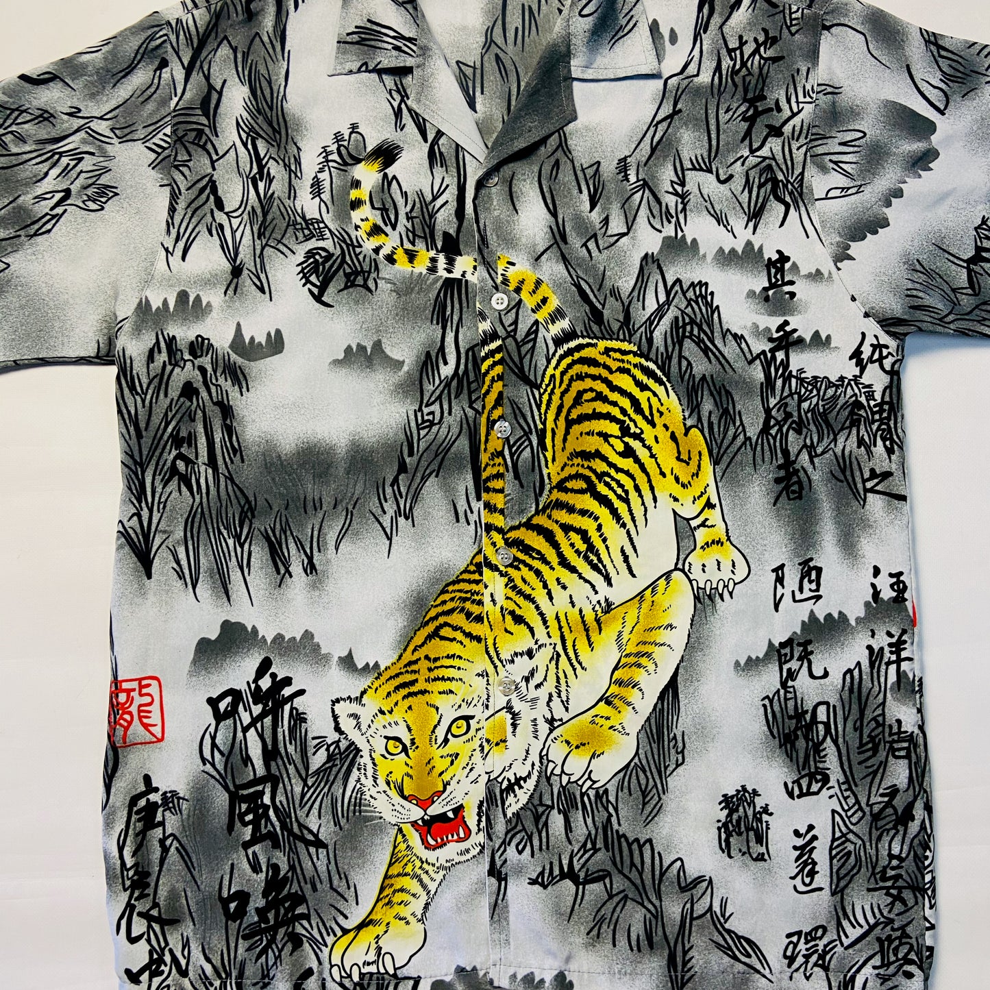 JAPANESE TIGER SHIRT 1990s