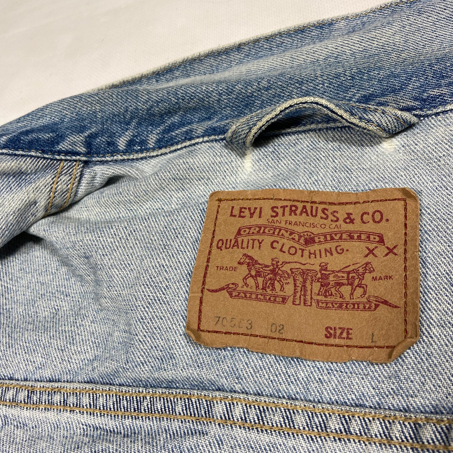 1990s LEVI'S BABY BLUE JEANS JACKET