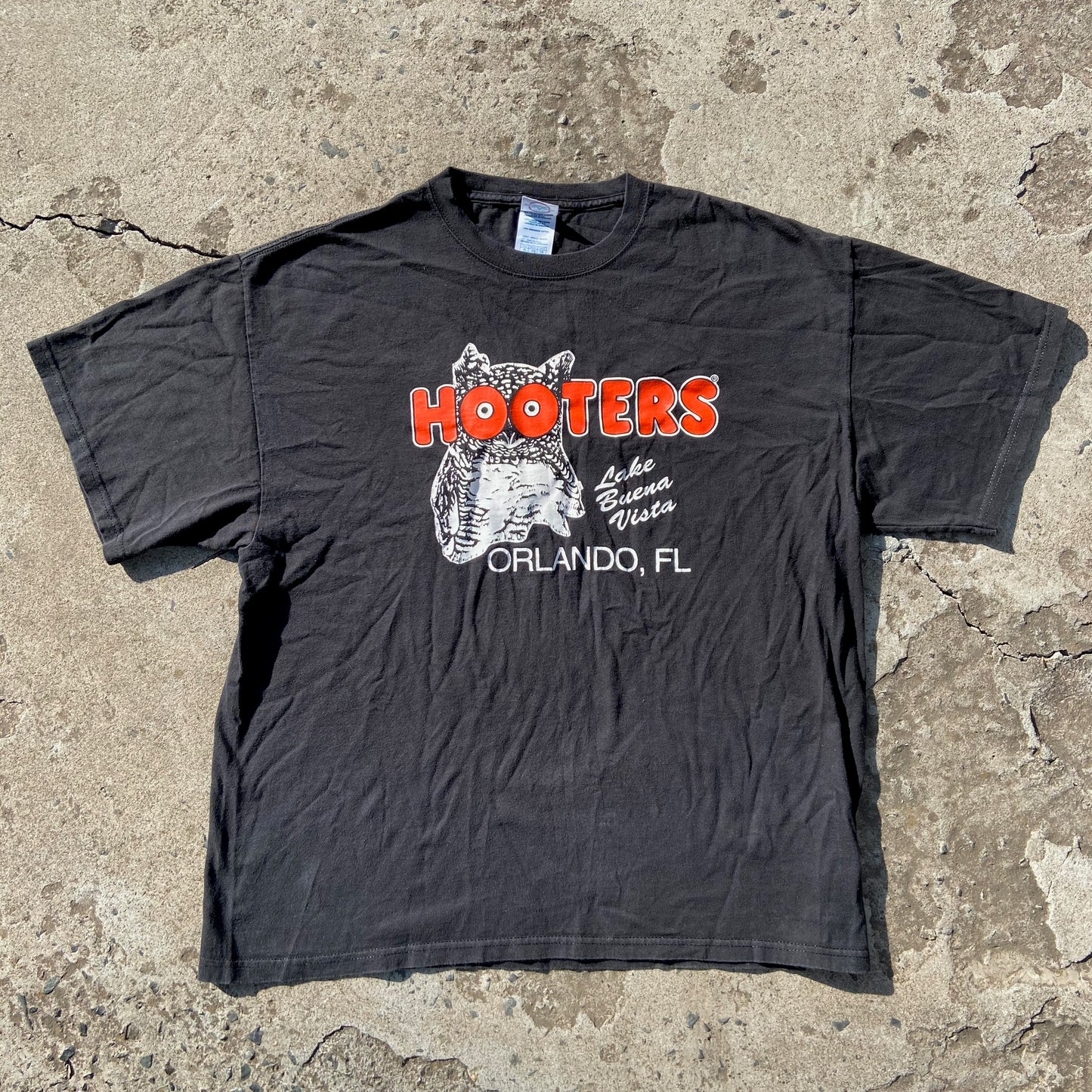 HOOTERS ORLANDO FADED TEE 1990s