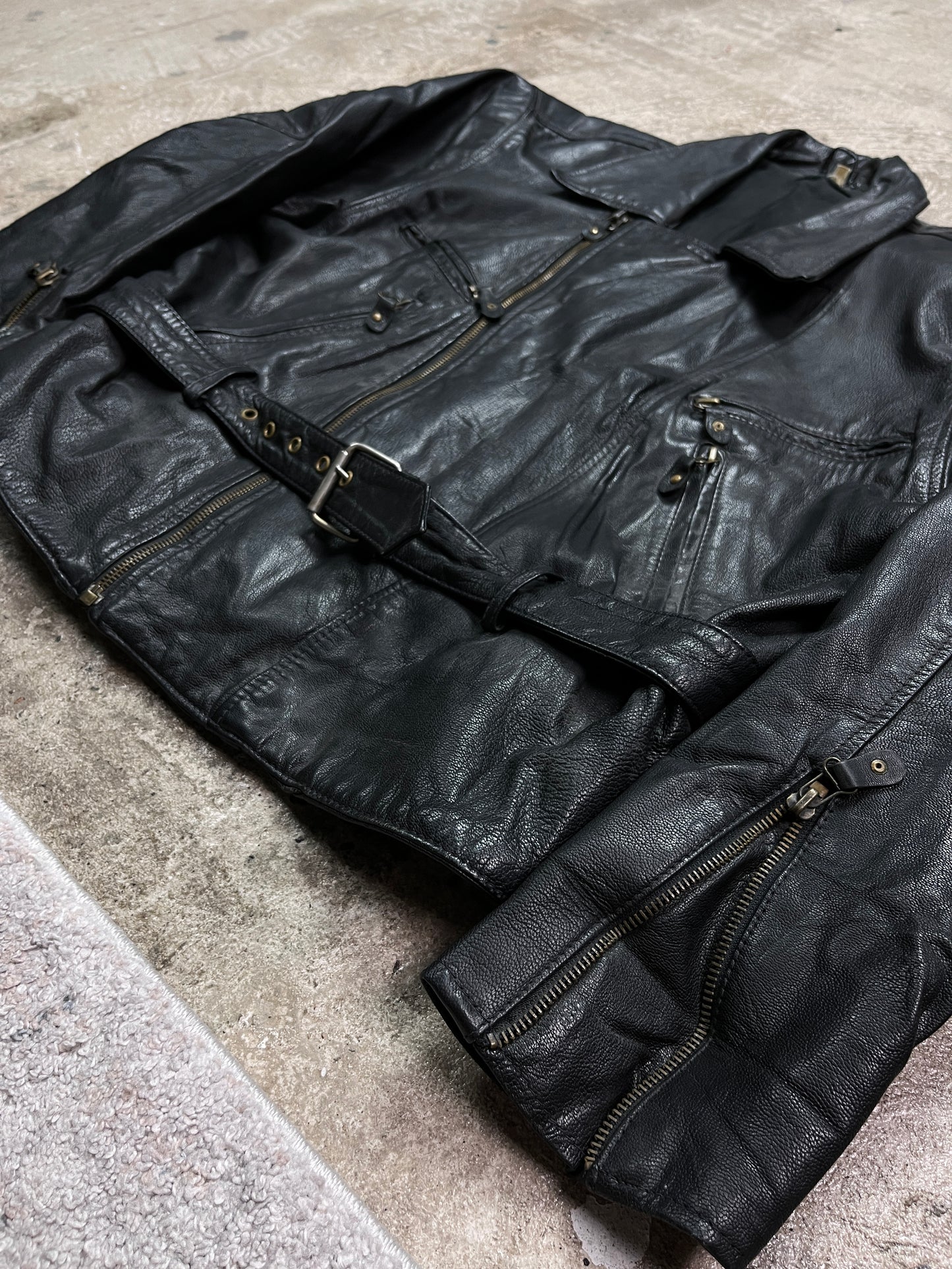 1980s VINTAGE REAL LEATHER BOXY BIKER JACKET