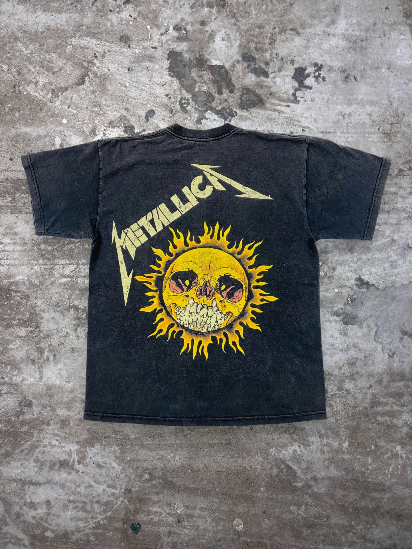 1990s METALLICA FLAMED SKULL SUNFADED TEE