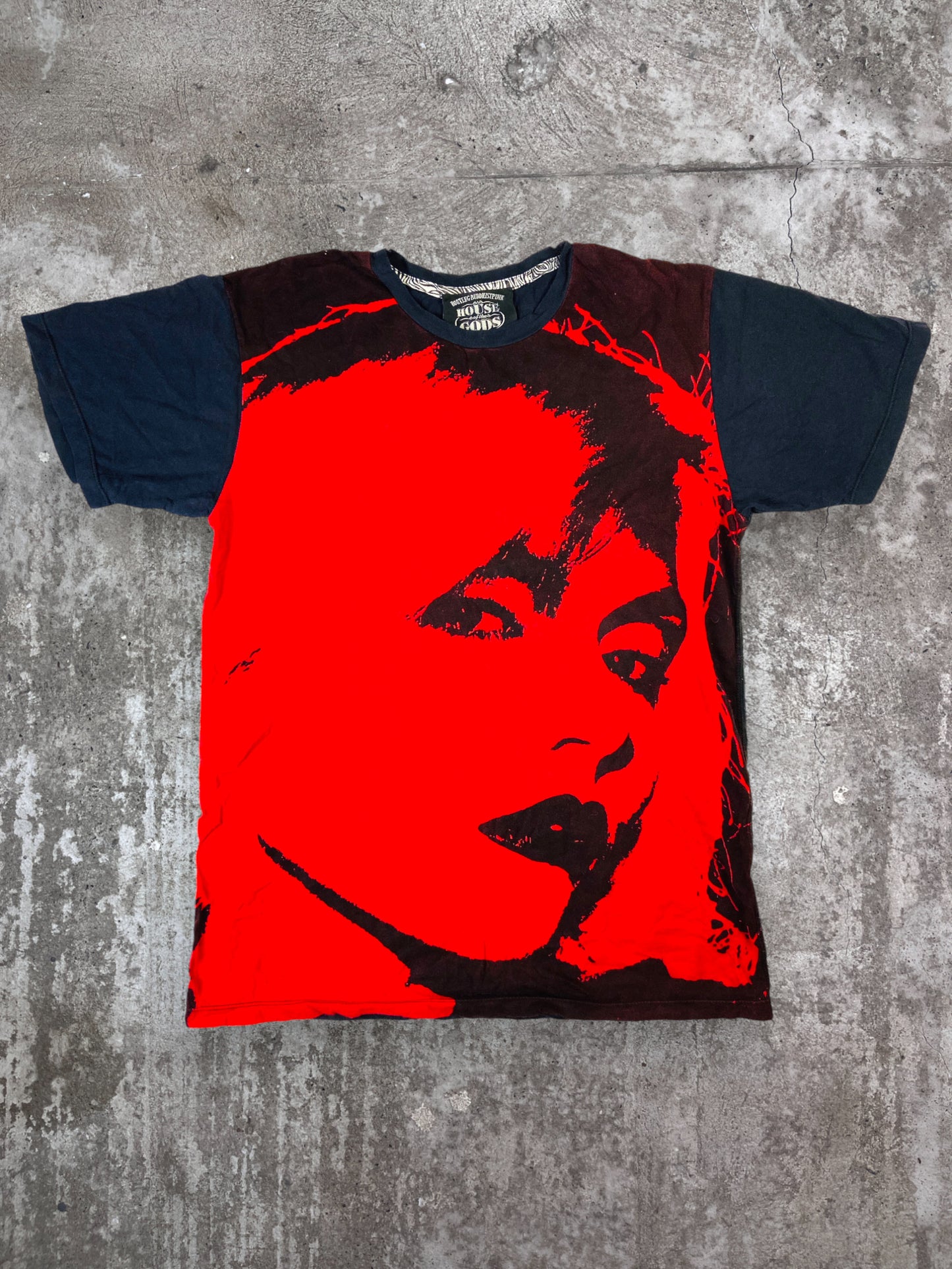 GOTHIC VAMPIRE FACE OVERPRINTED TEE 2000s