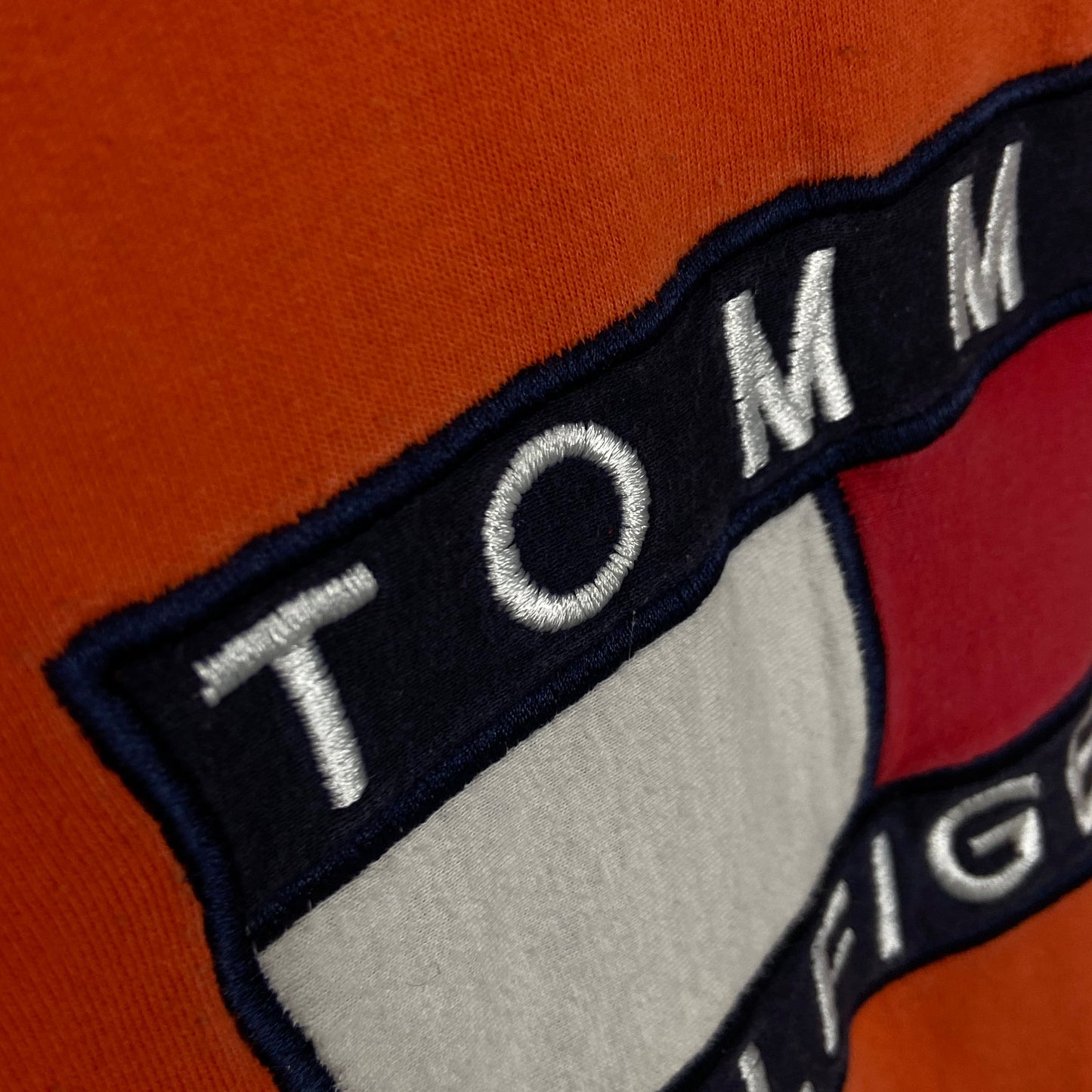 1980s TOMMY HILFIGER EMBROIDERED BIG LOGO TEE