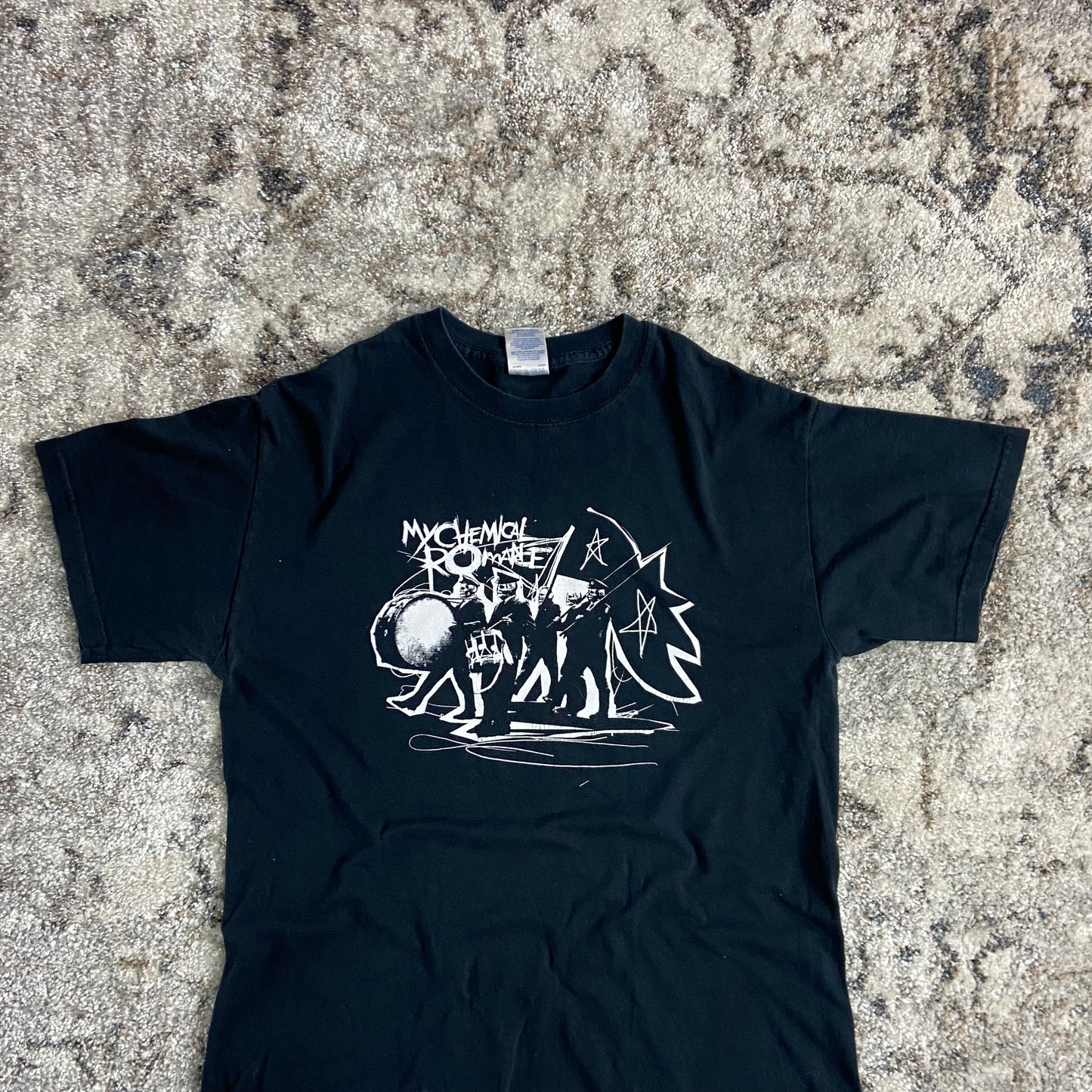2000s MY CHEMICAL ROMANCE "THE BLACK PARADE IS DEAD" TEE