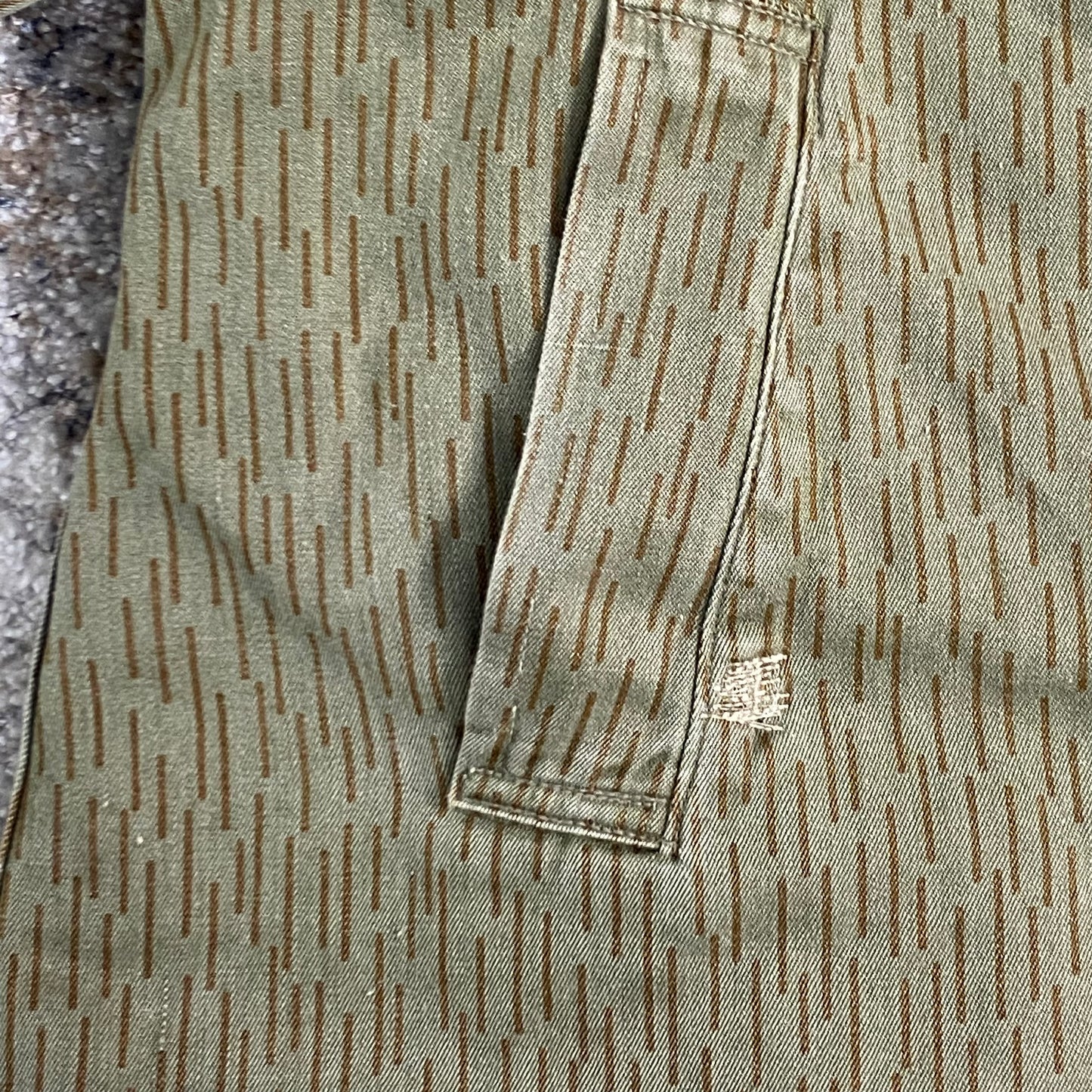 VINTAGE 1989 EAST GERMAN ARMY NVA STRICHTARN RAIN CAMO FIELD FADED JACKET
