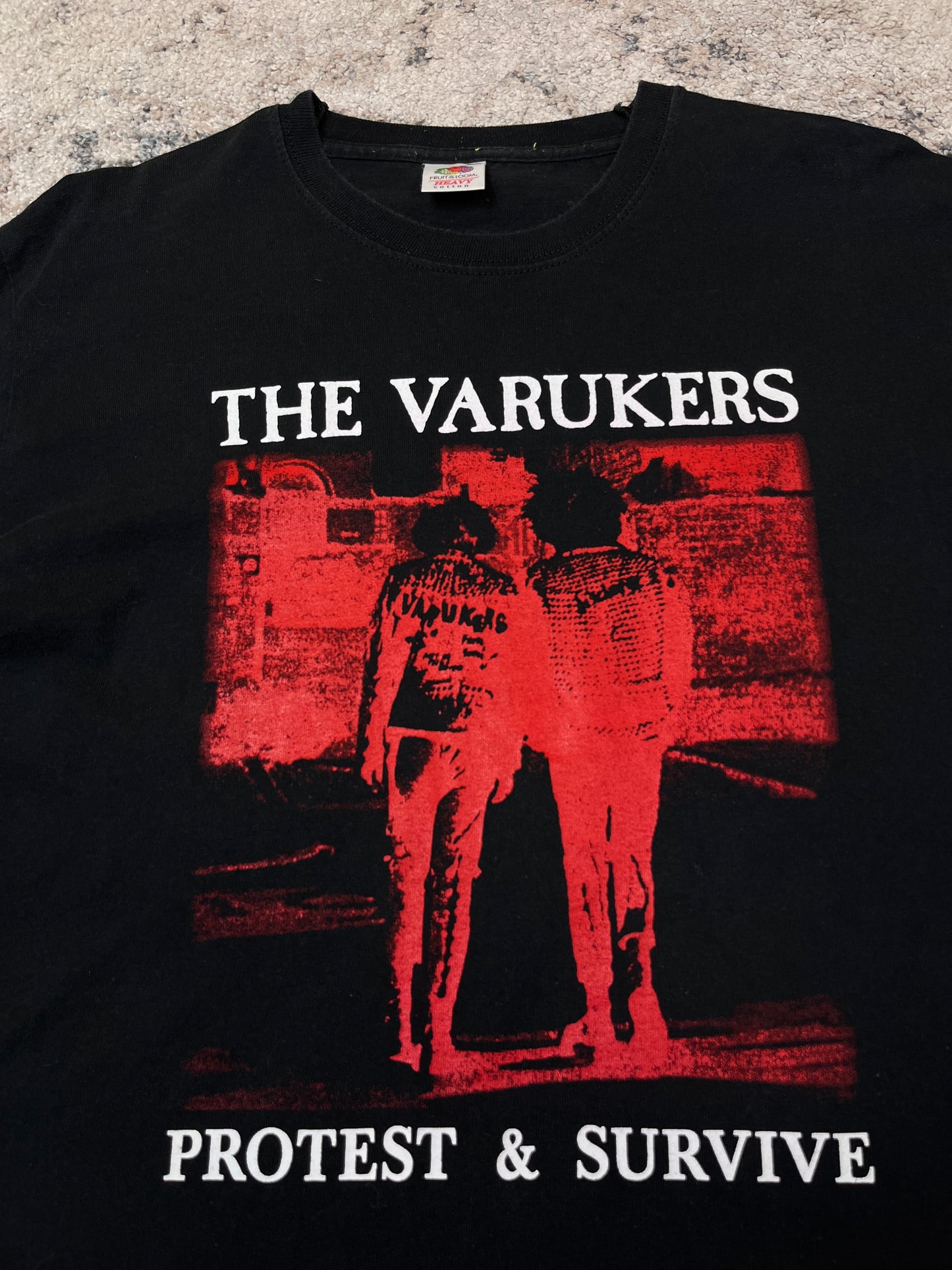 2000s THE VARUKERS "PROTEST & SURVIVE" TEE