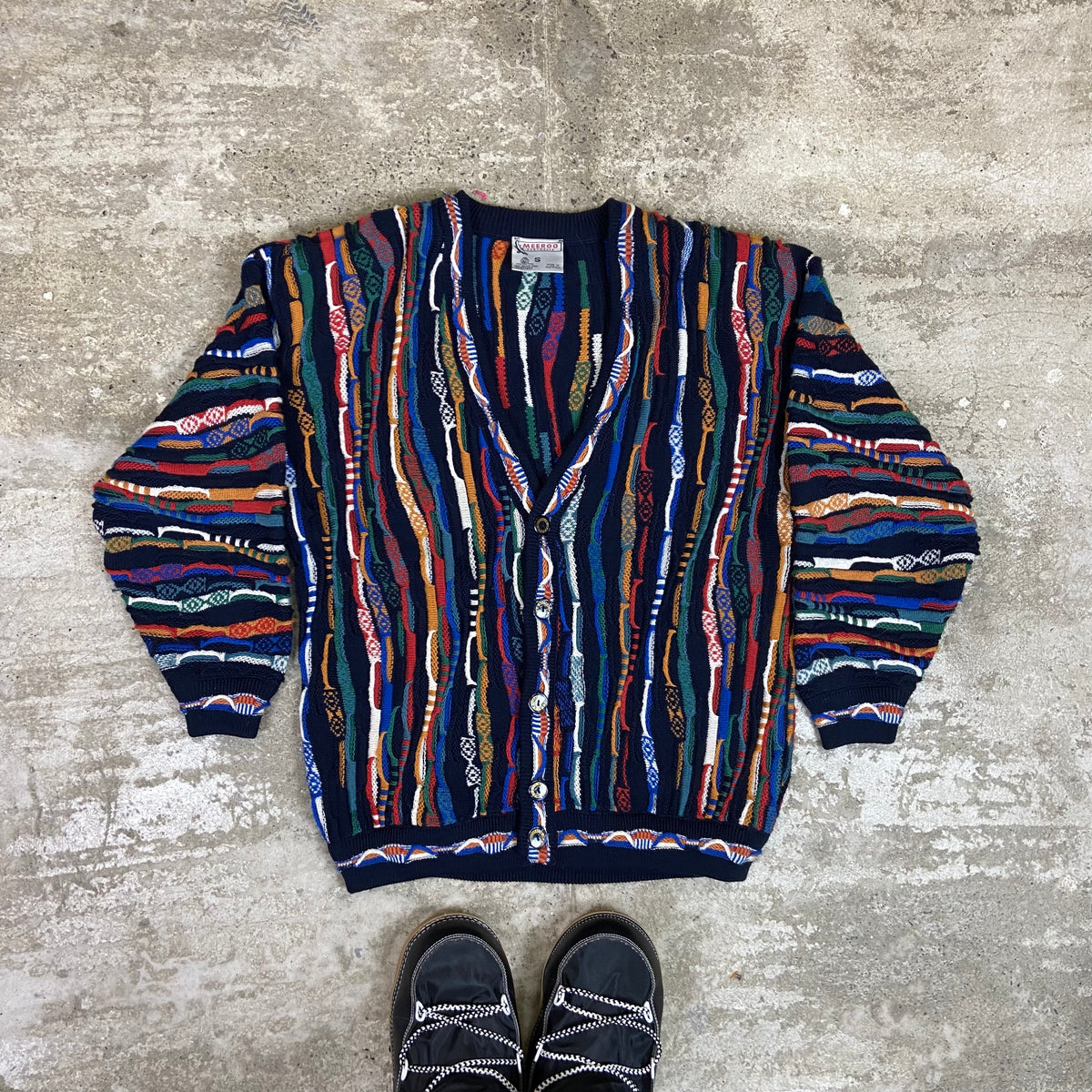1980s MEEROO AUSTRALIA MERINO WOOL 3D PATTERN CARDIGAN