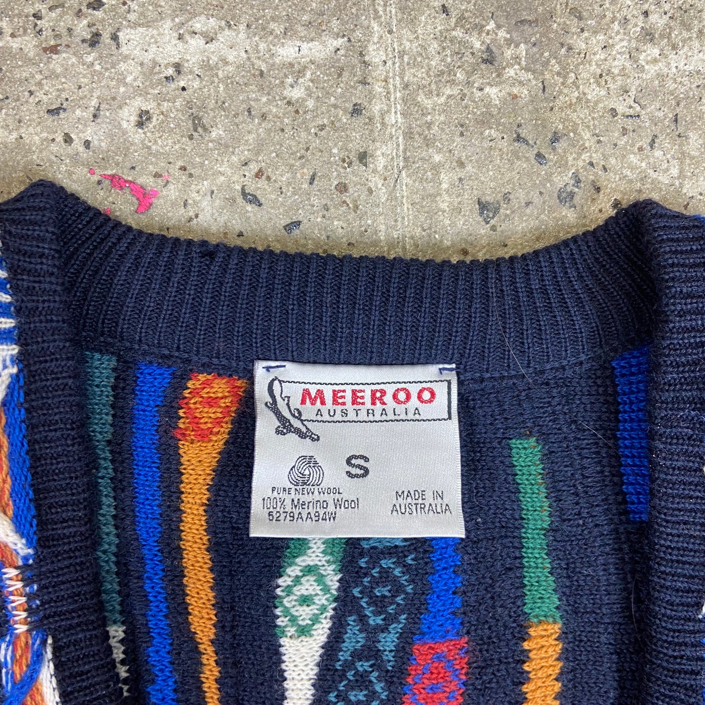 1980s MEEROO AUSTRALIA MERINO WOOL 3D PATTERN CARDIGAN