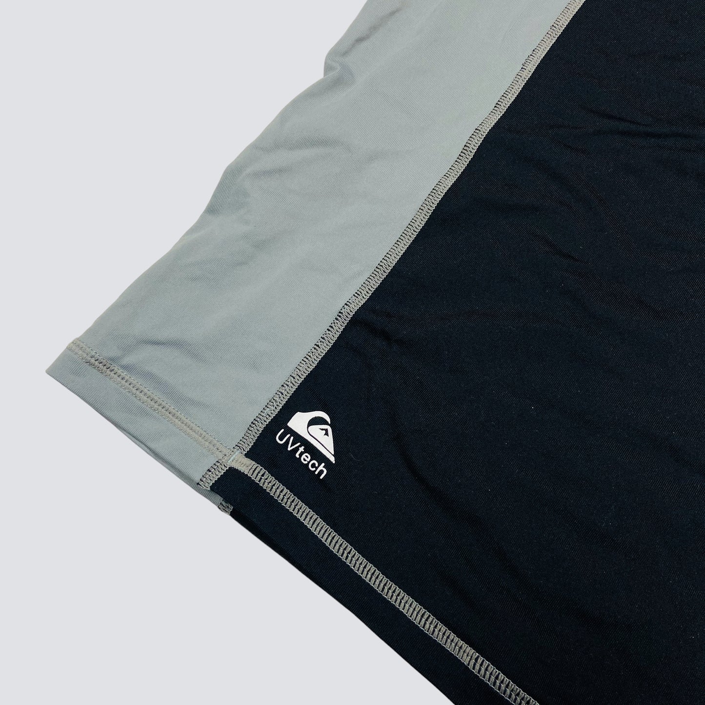 2000s QUIKSILVER THERMAL SURF TEE