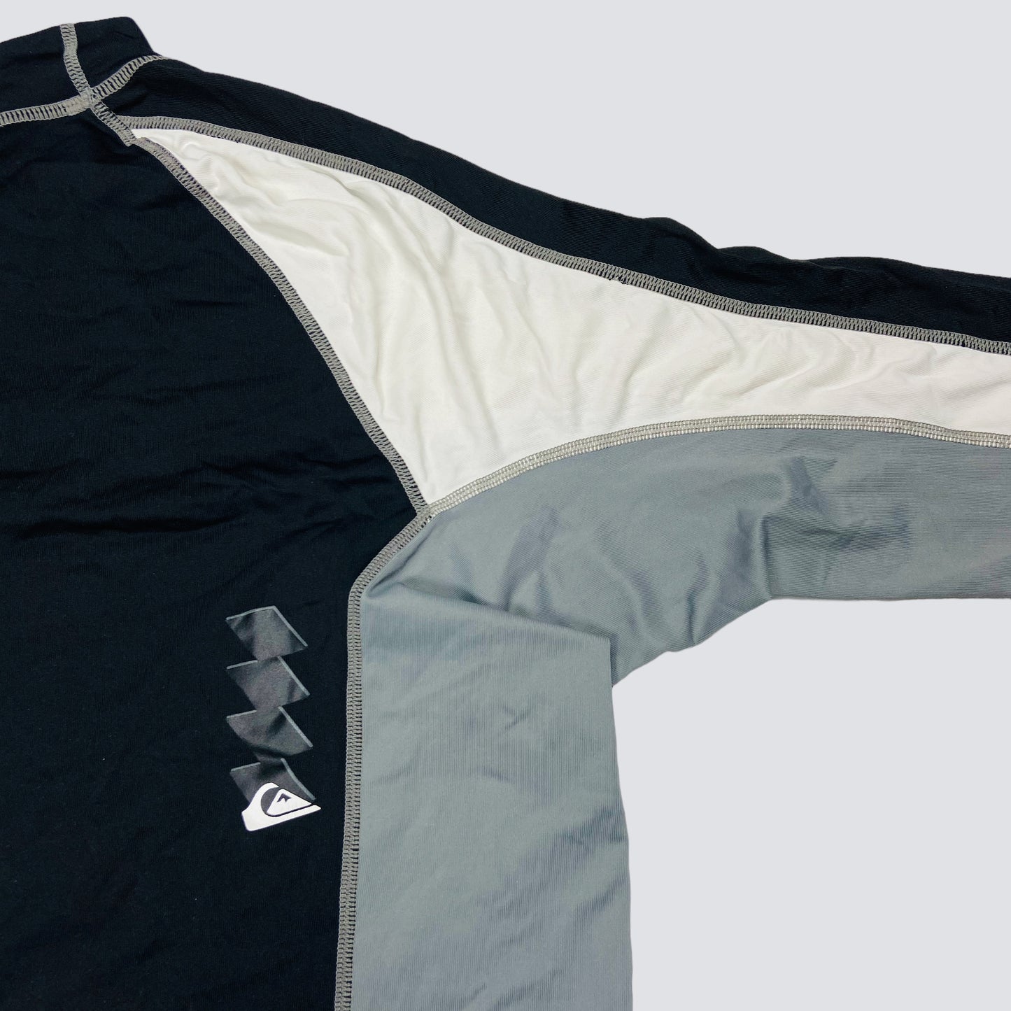 2000s QUIKSILVER THERMAL SURF TEE