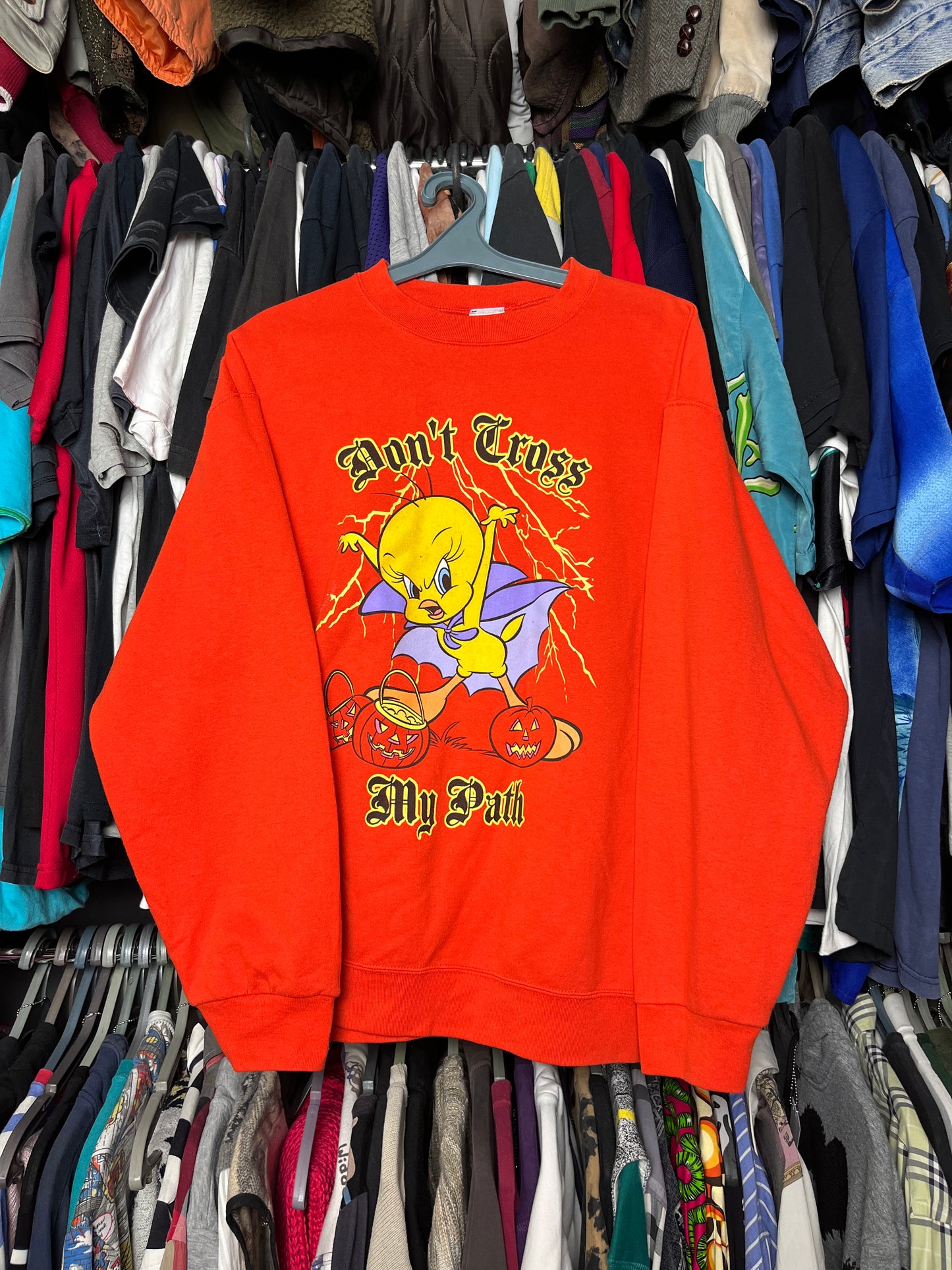 1990s TWEETY HALLOWEEN "DON'T CROSS MY PATH" SWEATSHIRT