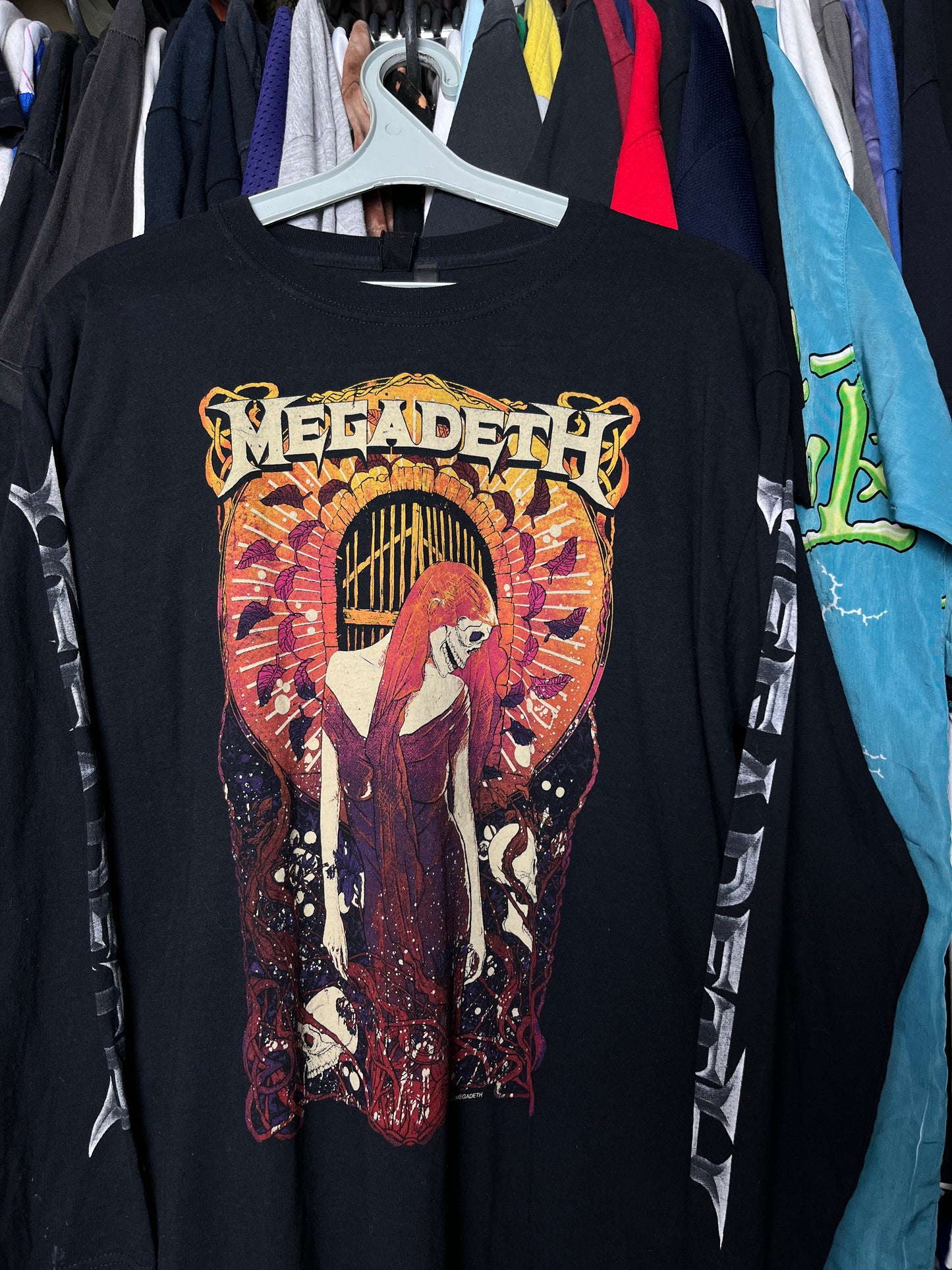 MEGADETH "THE WORLD NEEDS A HERO" LONG SLEEVE 2011