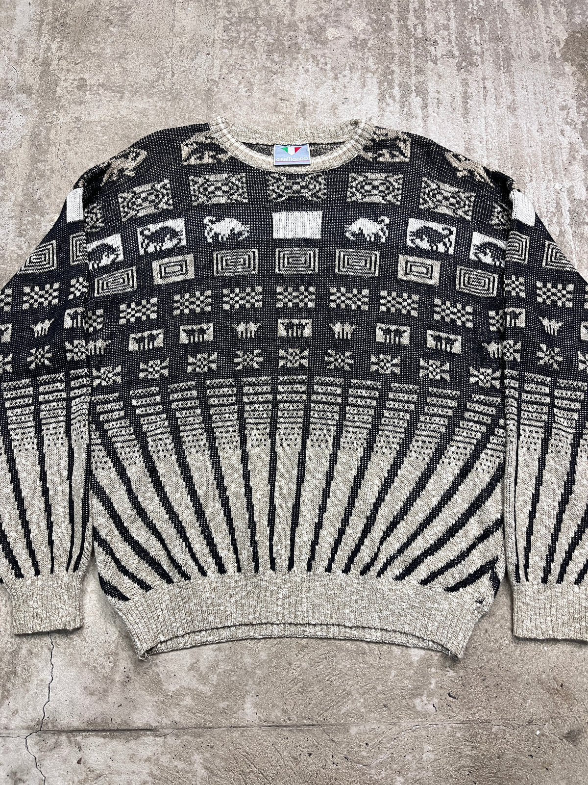 1980s GEOMETRIC NORDIC INSPIRED PATTERN ITALIAN GRANDPA SWEATER