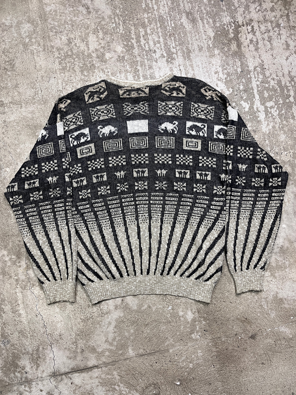 1980s GEOMETRIC NORDIC INSPIRED PATTERN ITALIAN GRANDPA SWEATER