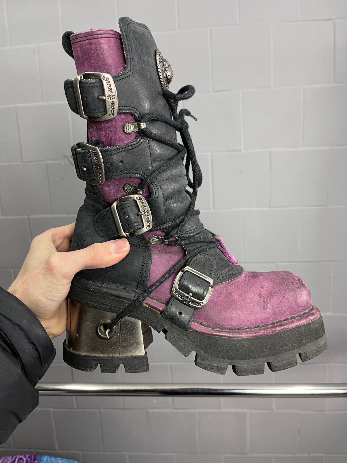 VINTAGE NEW ROCK METALLIC M-8366-S1 PURPLE & BLACK LEATHER BOOTS (2004)