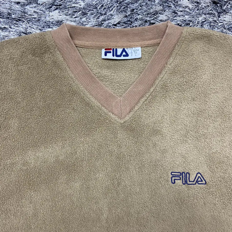 1990s TEDDY FLEECE FILA SWEATSHIRT