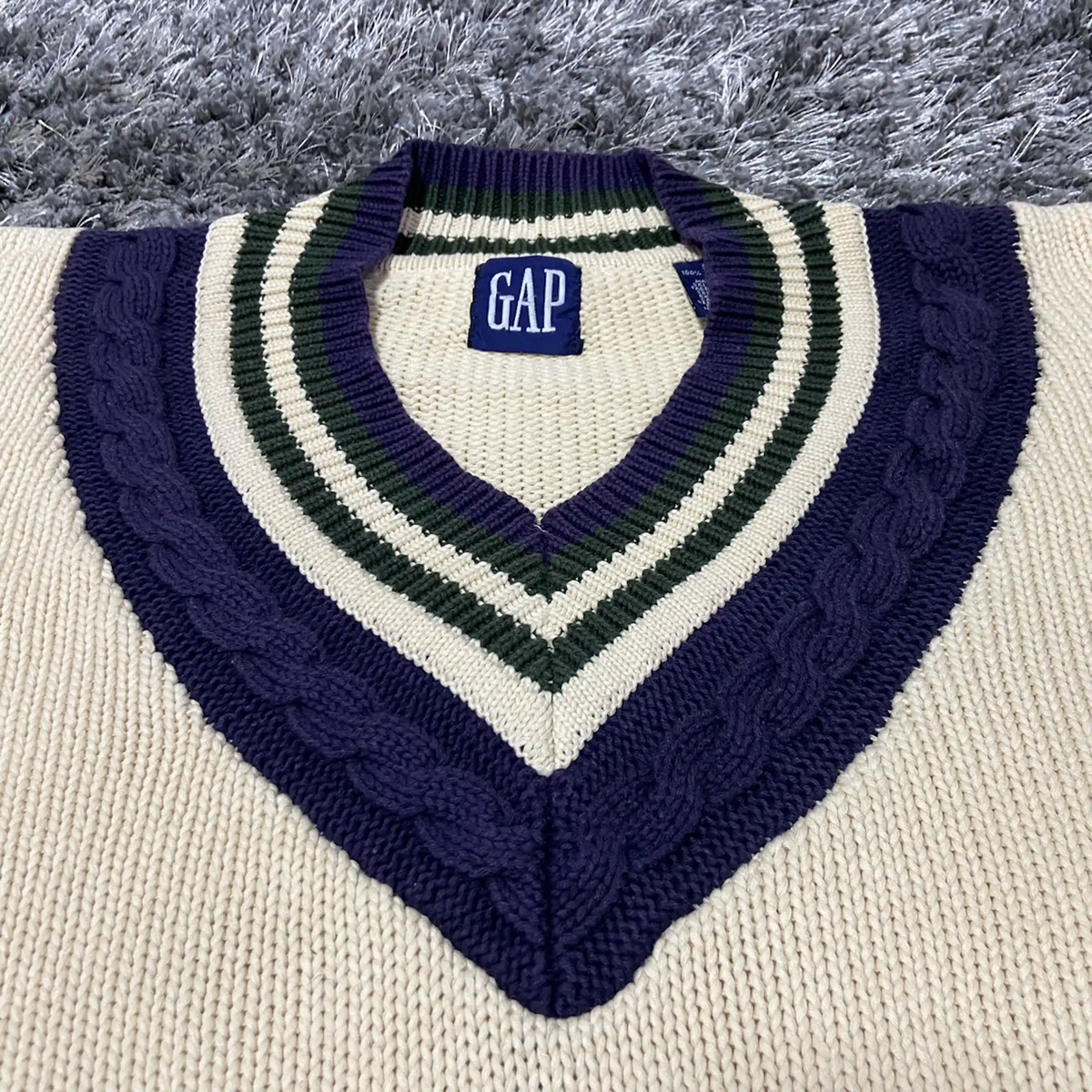 1990s GAP V-NECK HEAVY KNITTED SWEATER