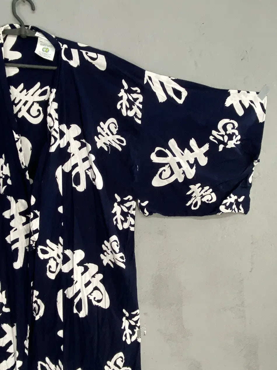 1990s JAPANESE TRADITIONAL KANJI YUKATA CHARACTERS KIMONO