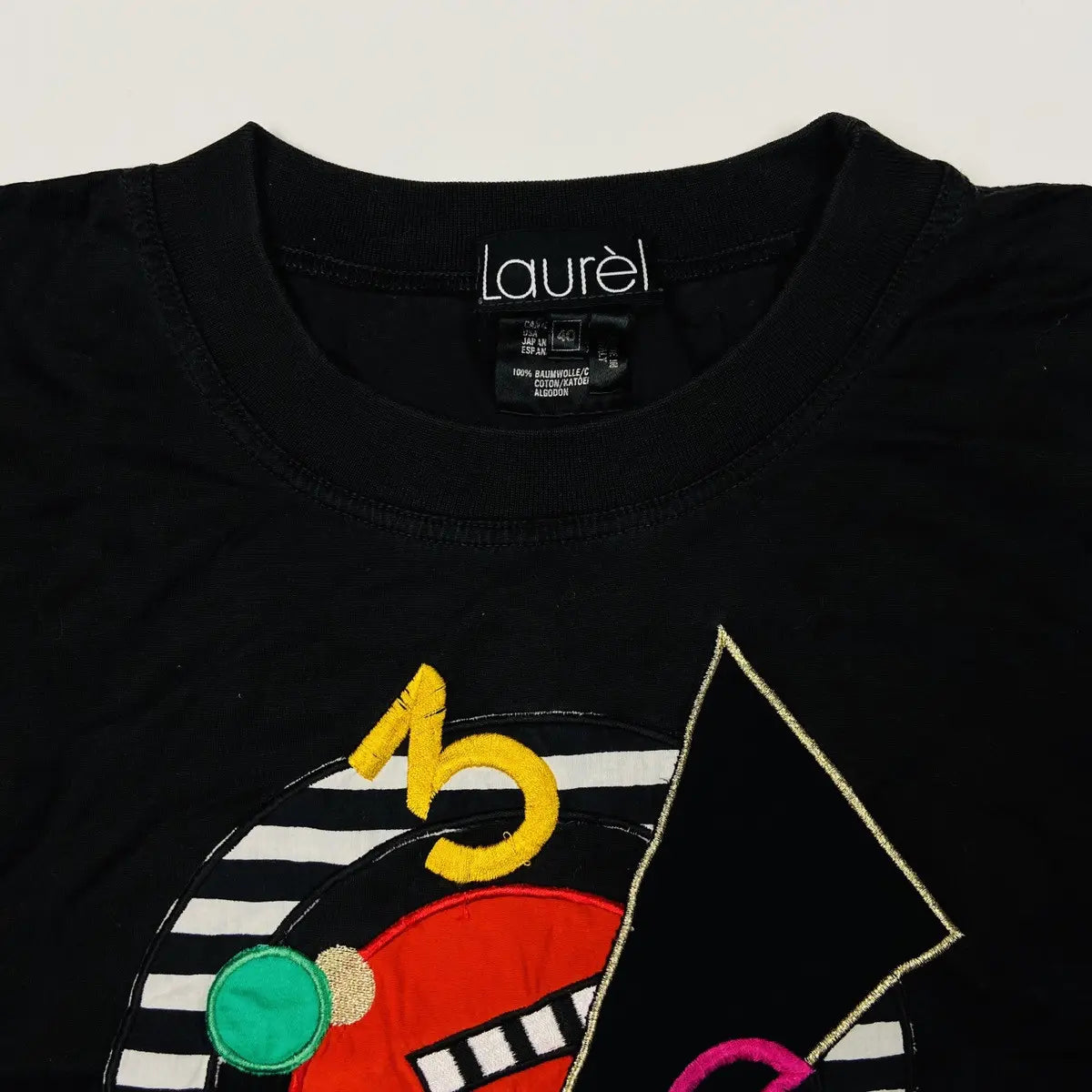 EMBROIDERED GEOMETRY ART BY LAUREL ESCADA TEE 1990s