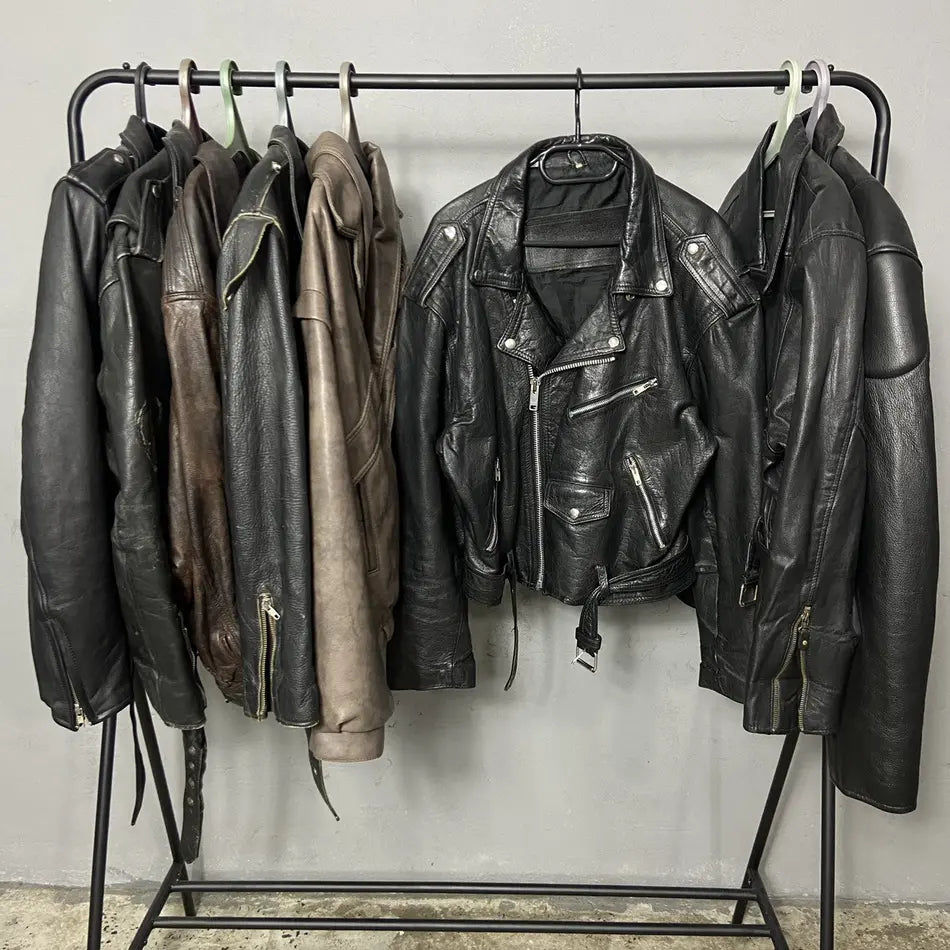 1970s BRITISH HANDCRAFTED BIKER LEATHER JACKET