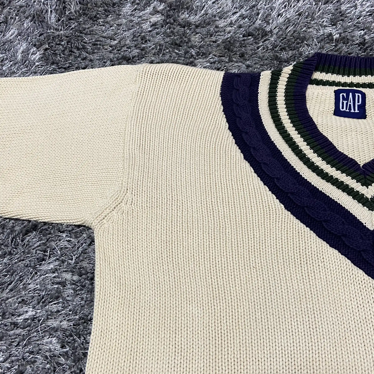 1990s GAP V-NECK HEAVY KNITTED SWEATER